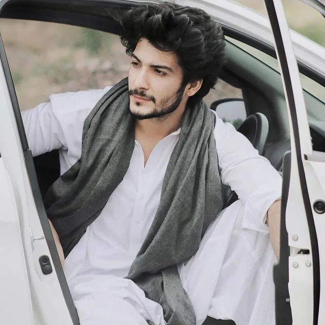 🤍 Royal White Kurta Look | Classy Desi Boy Aesthetic