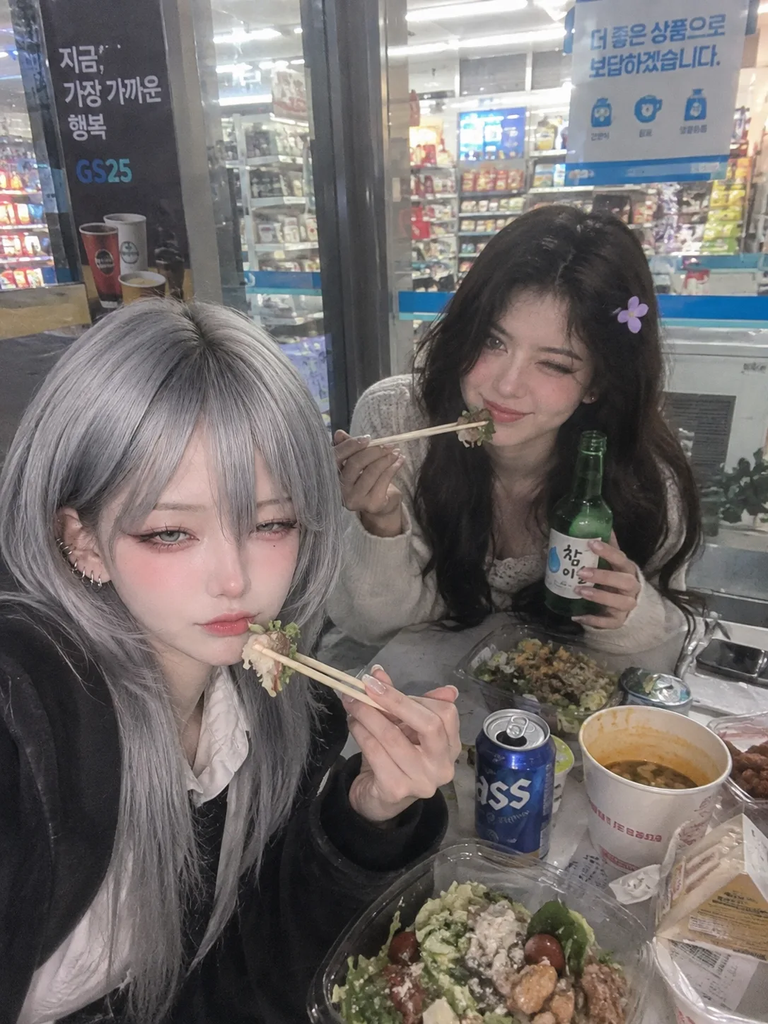 📸 Convenience Store Girls — Late Night Snap 🌙🥗✨
