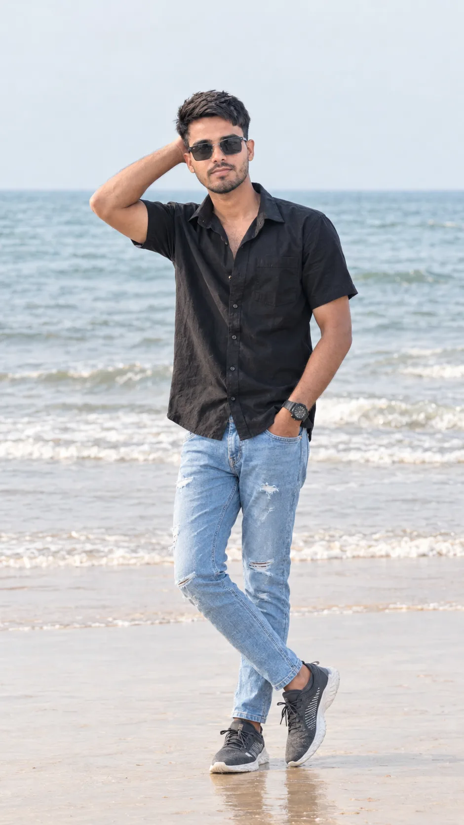 Ocean Breeze & Black Shirt Vibes 🌊🖤