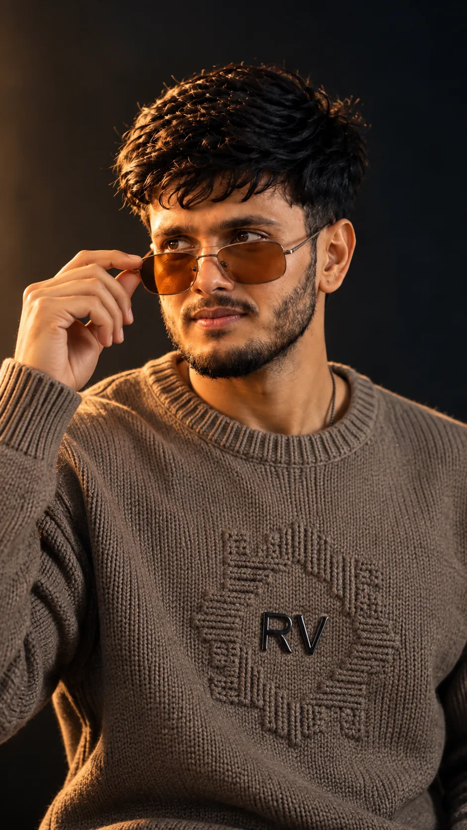 📸 Ultra-Realistic Cinematic Dark Fashion Portrait Prompt