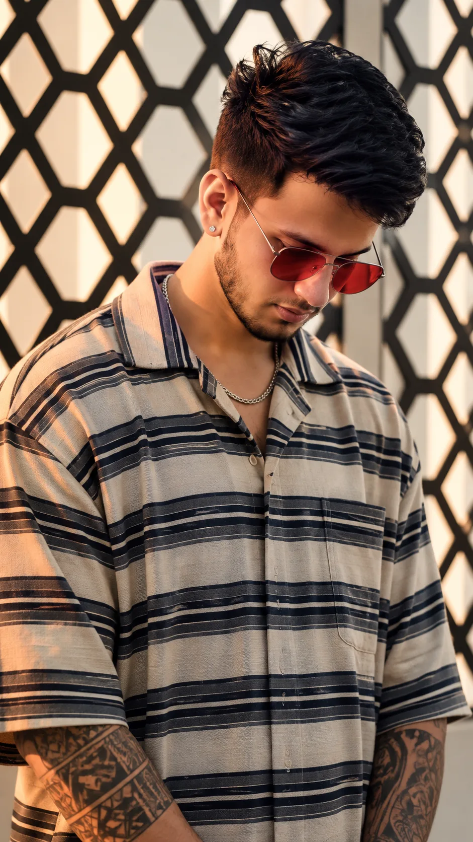 📸 Ultra-Realistic Cinematic Streetwear Portrait Prompt
