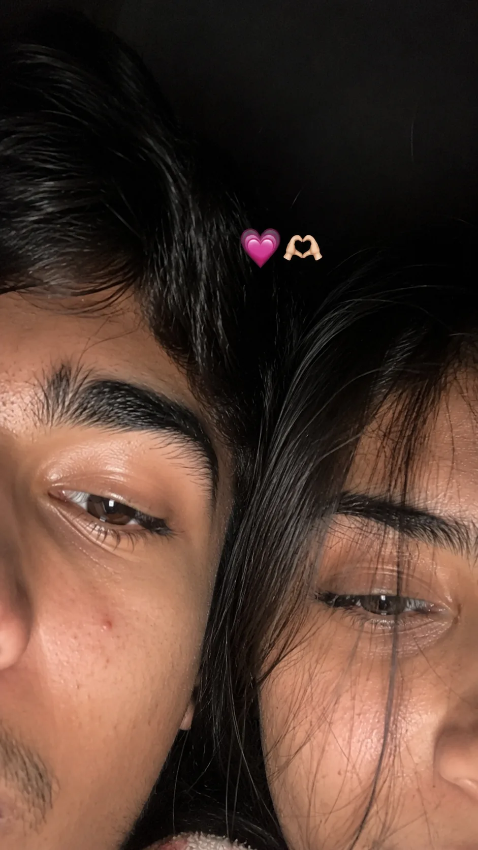 Realistic Couple iPhone Selfie AI Prompt | Candid Instagram Story Portrait